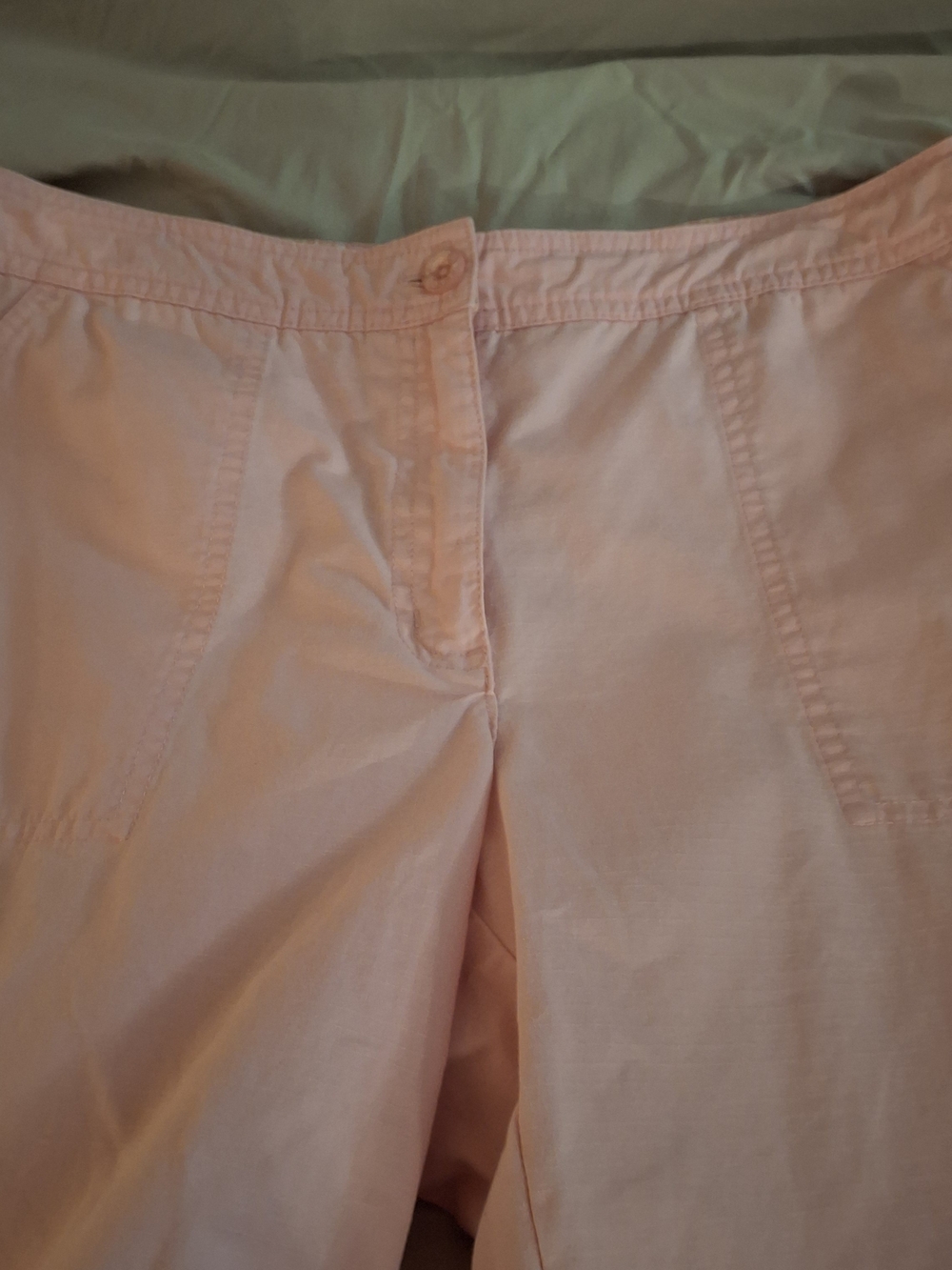 IZOD Women’s Pink Cargo Capris Pants - Picture 6 of 9